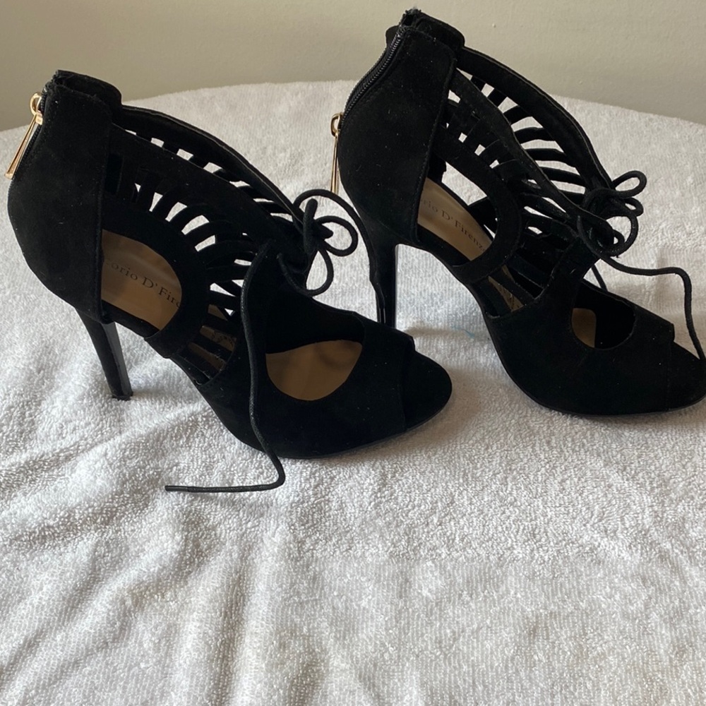 Black High-Heeled Ankle Booties with Cut-Out Design